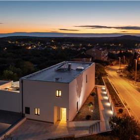 4 Bedroom Villa with Pool near Milna, Brac Island Sleeps 8 